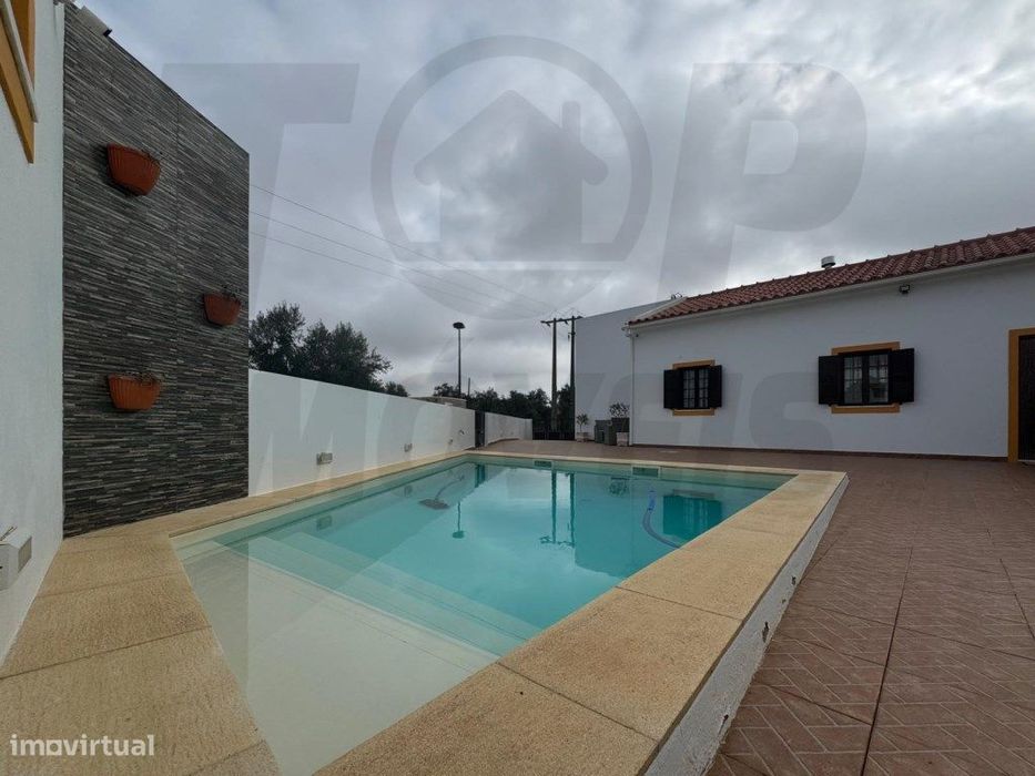 Moradia V3 - Canhestros - 296.000€