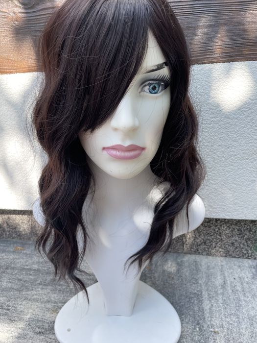 Brązowa peruka krótka ciemne kręcone włosy brąz fale