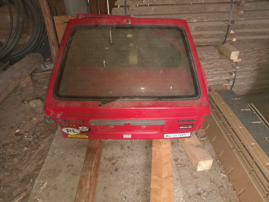Opel kadet e klapa bagażnika drzwi prawe zderzak tył