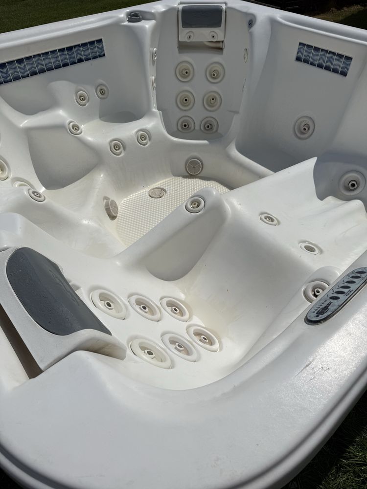 Jacuzzi Dimenaion one Saps Chairman Ultralife