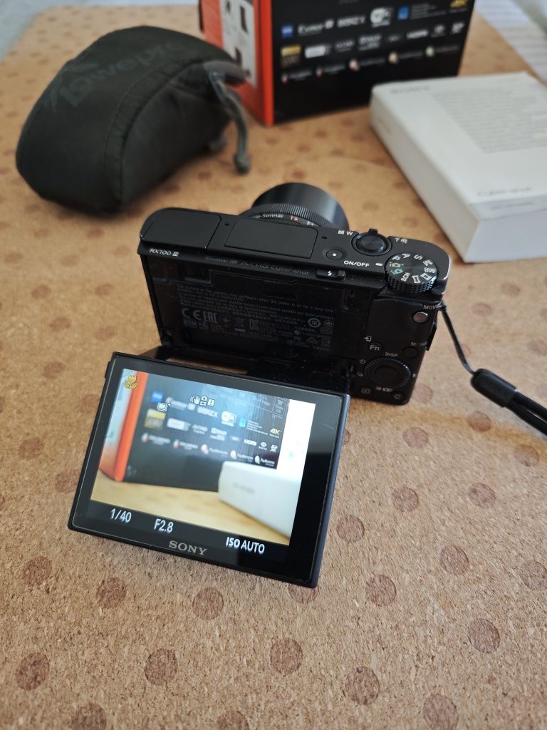 Mały wielki aparat Sony RX100 M3