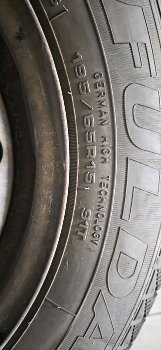 4 Felgi Stalowe z oponami zimowymi 195/65/R15 Fulda