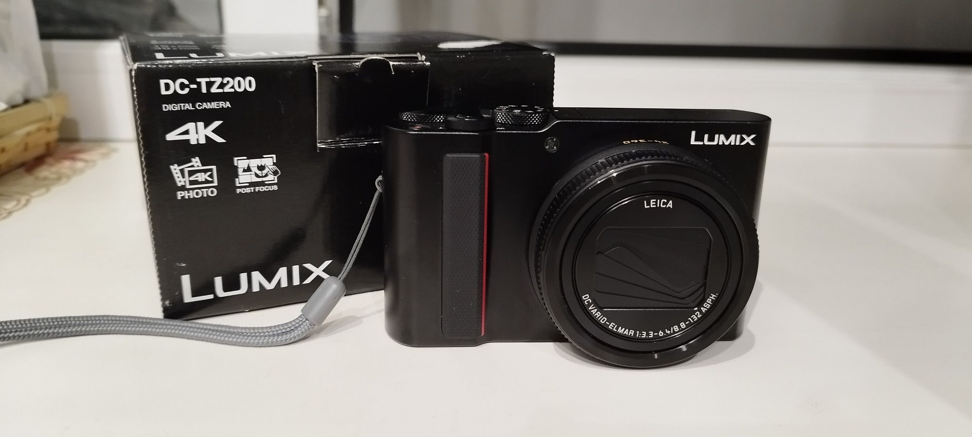 Цифровий фотоапарат PANASONIC LUMIX DC-TZ200 Black