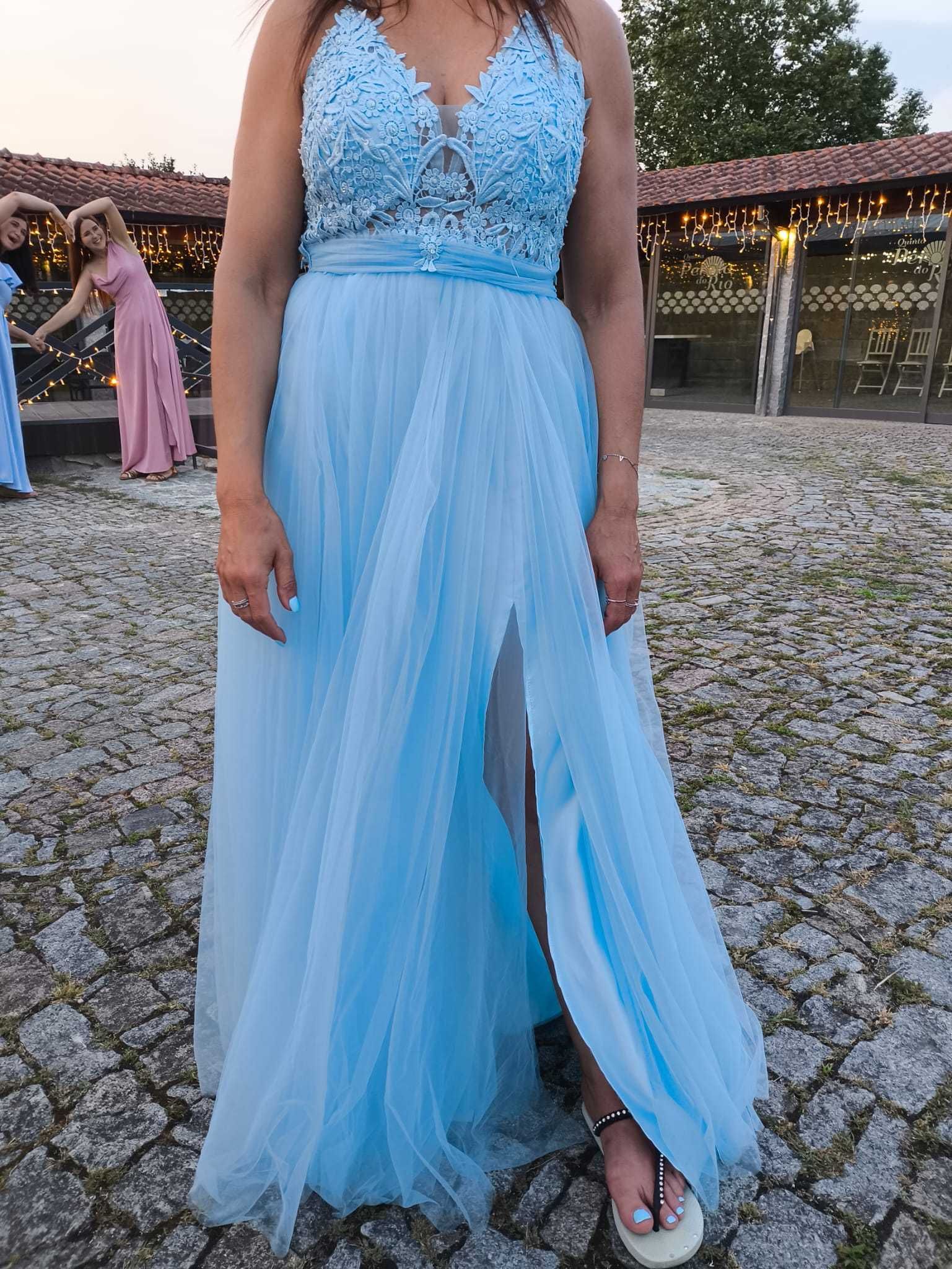 Vestido de cerimónia azul pastel