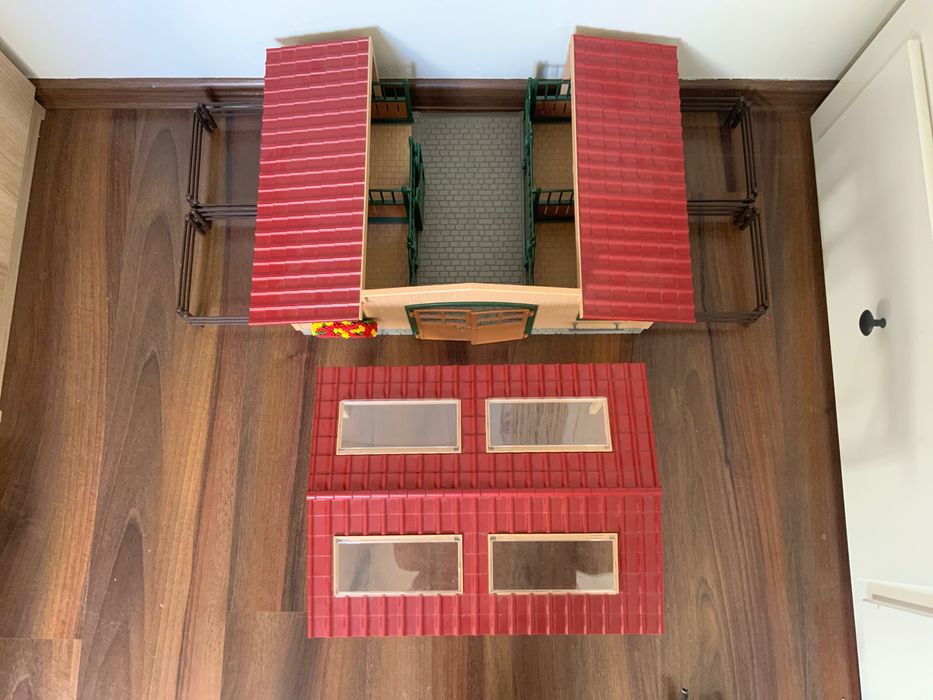 Stajnia schleich z figurkami