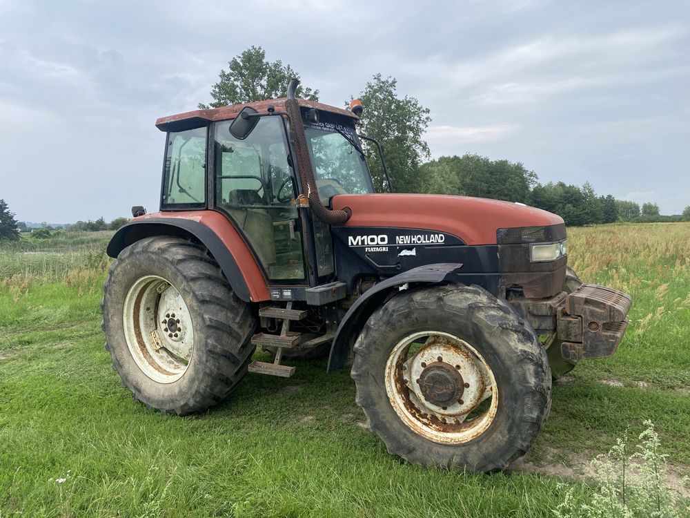 Traktor NEW HOLLAND M100 . Sprowadzony . Fiat Fiatagri