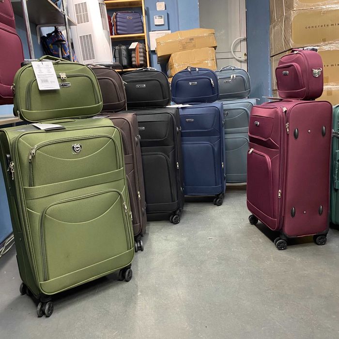 Чемодан, валіза Wings 6018 – 4колеса | 4 колеса | Міцні колеса (В12)