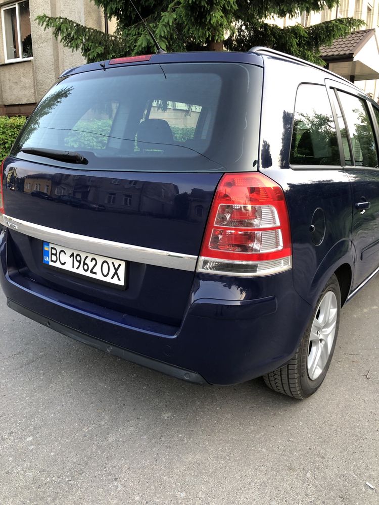 Продам OPEL Zafira B 1,7 DTJ,1-й власник.