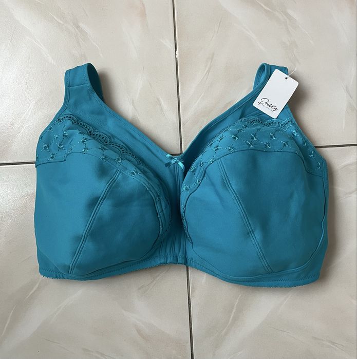 Фирменный мягкий бюстгалтер 95 H на королевские формы, батал