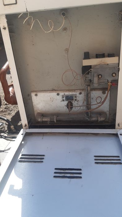 Газовий котел 2 -х контурний КС-Г-(ГВ)-24 ДSна 200 м.кв
