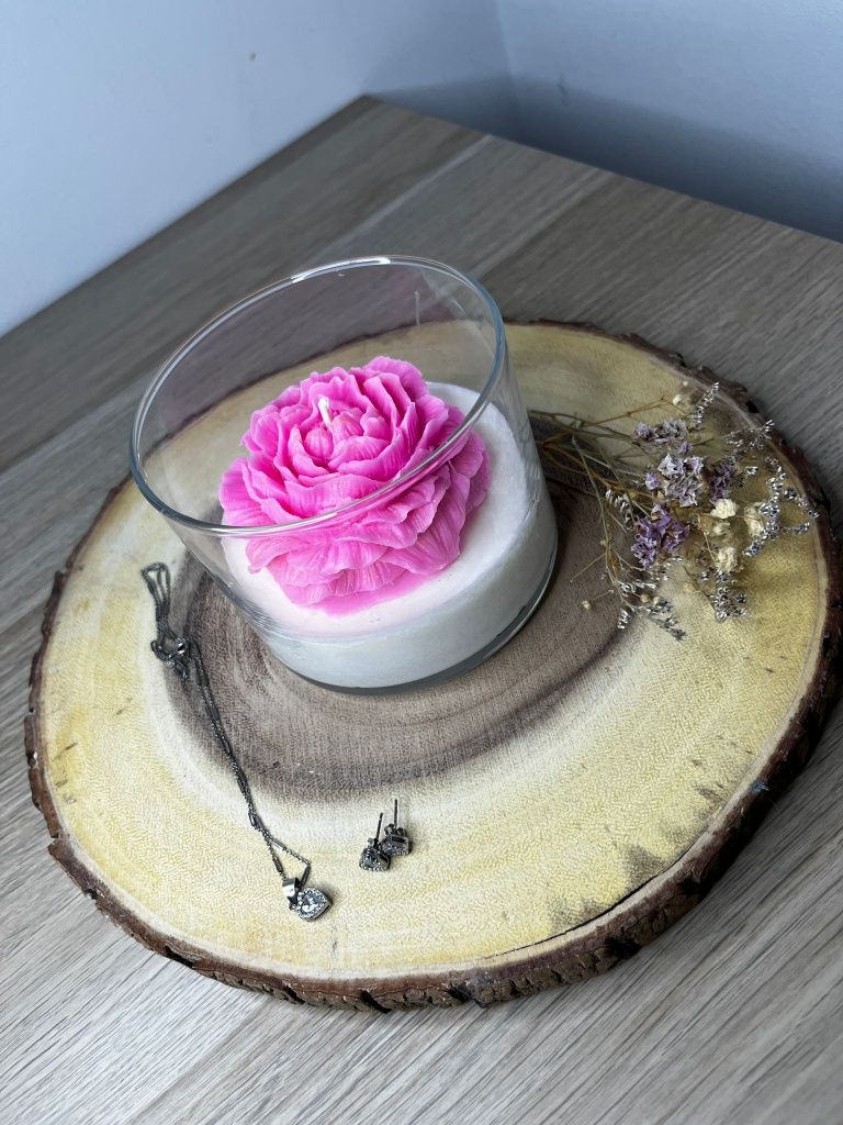 Naturalna świeca sojowa w szkle handmade kwiat róża peonia