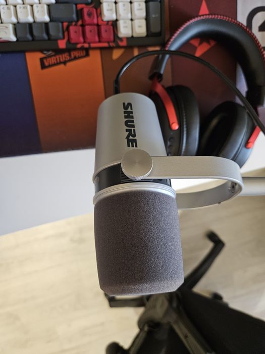 Продам shure mv7 usb xrl +ПОДАРУНОК!