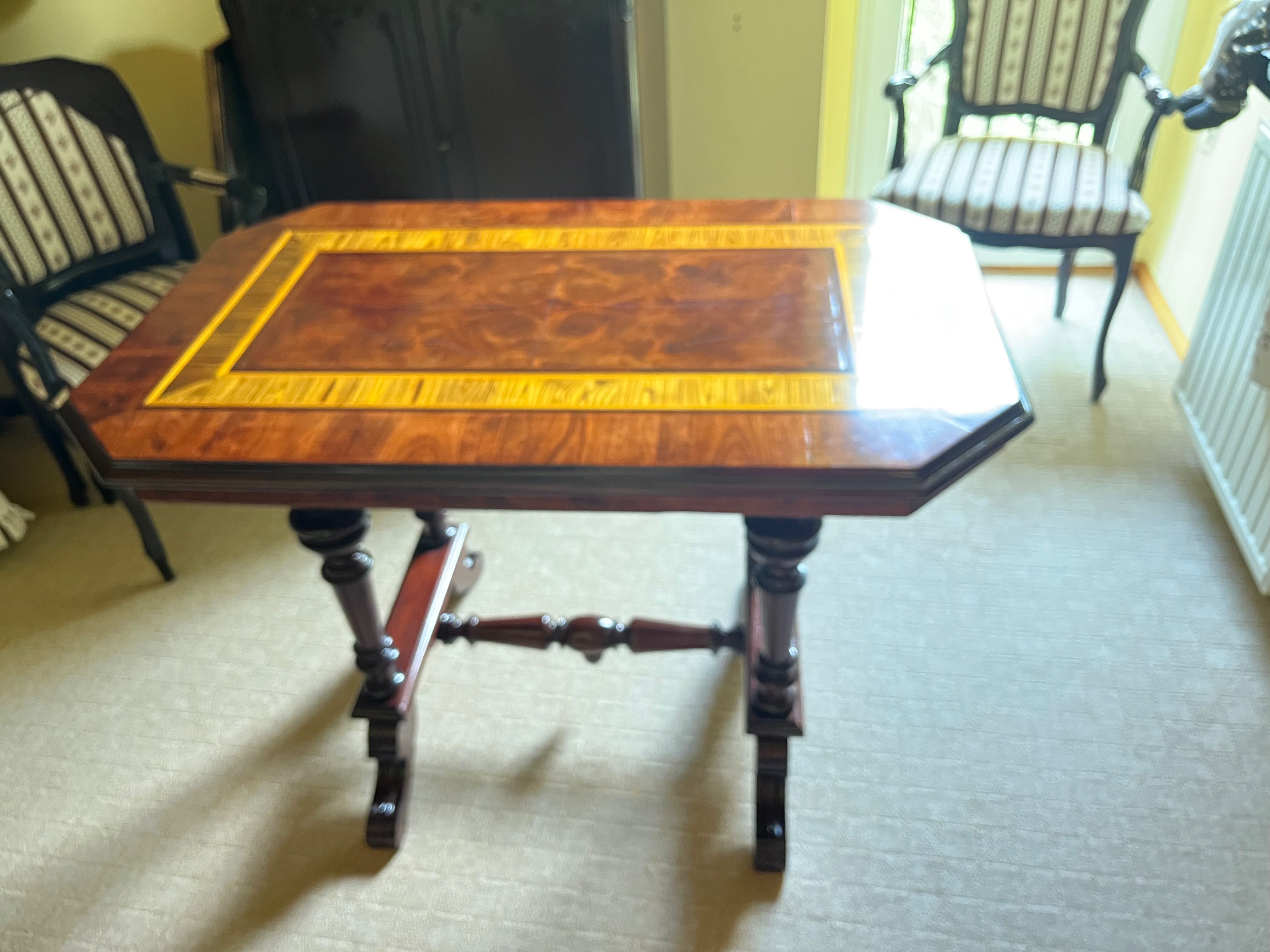 Prześliczny stół - antyk po renowacji