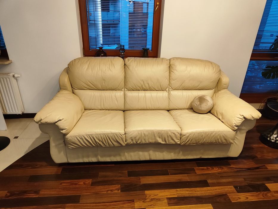 Skórzana beżowa sofa z funkcją spania - możliwy transport