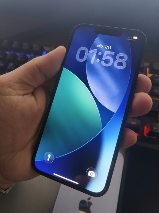 iPhone 13 - 128Gb - Bom estado