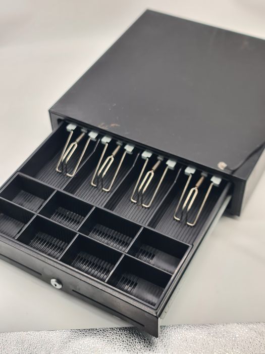 Caixa de dinheiro universal preto