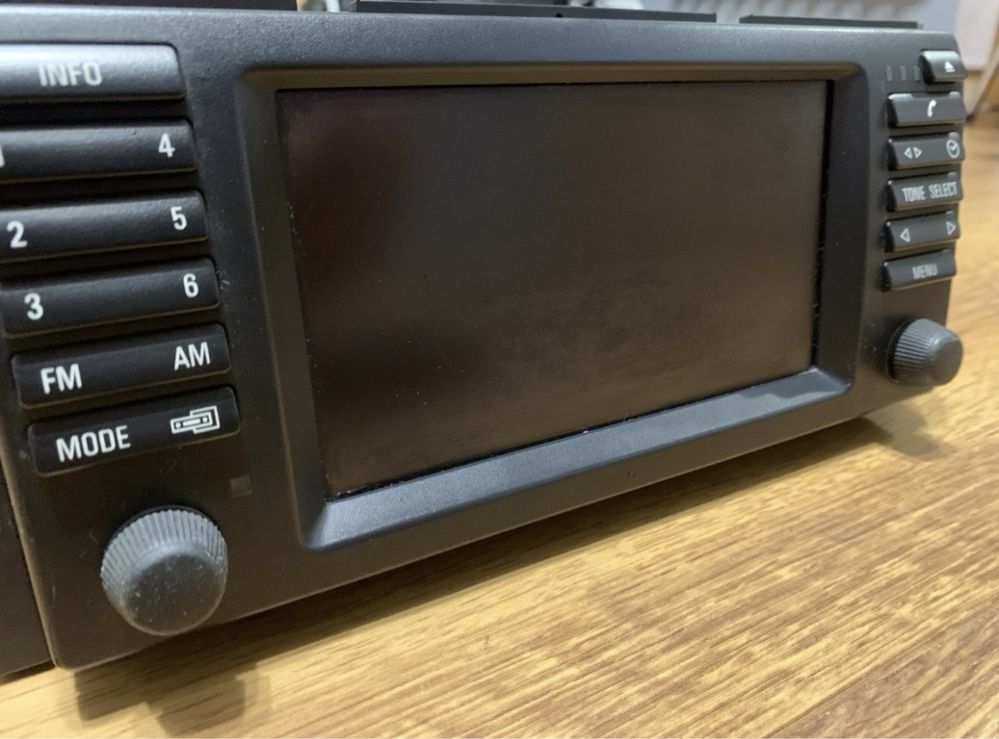 Ekran radio nawigacji 16:9 BMW E38