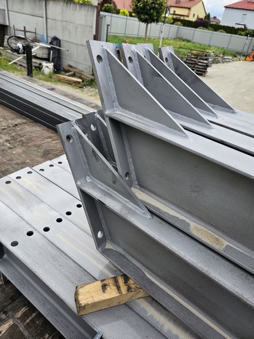 Konstrukcja hala magazyn garaż dźwigary słupy 6mx20mx4m IPE160