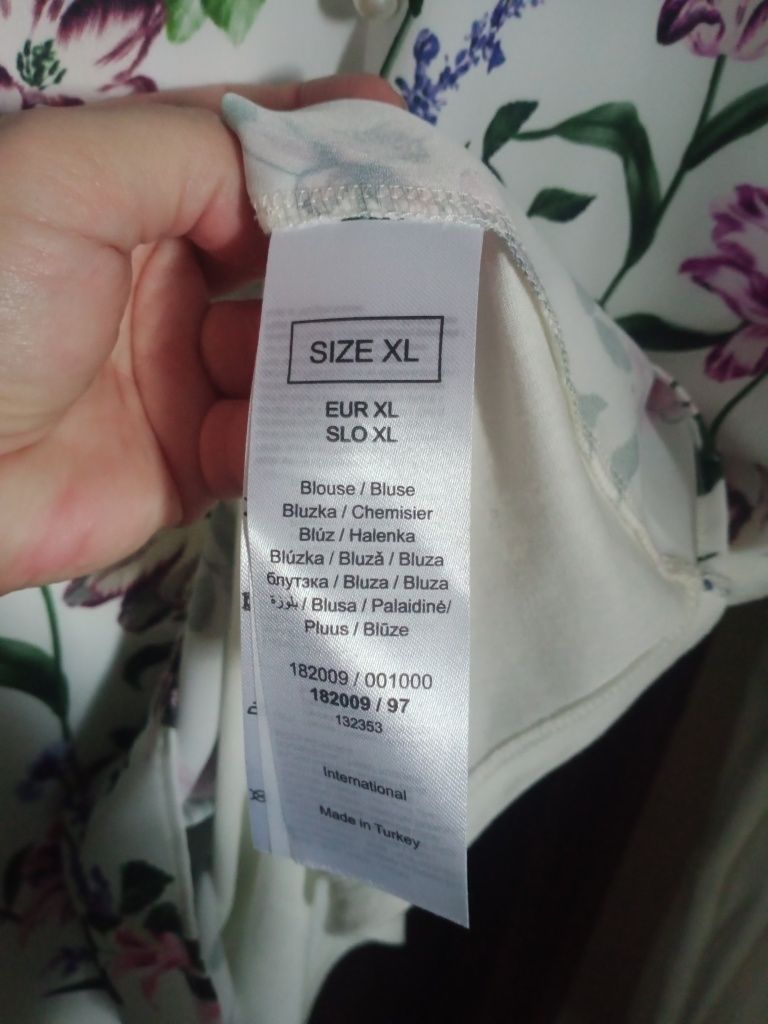 Elegancka bluzka z motywem kwiatowym wiskoza Orsay rozm. XL