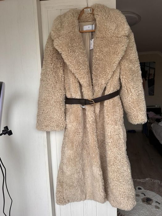 Зимове пальто шубка Stradivarius