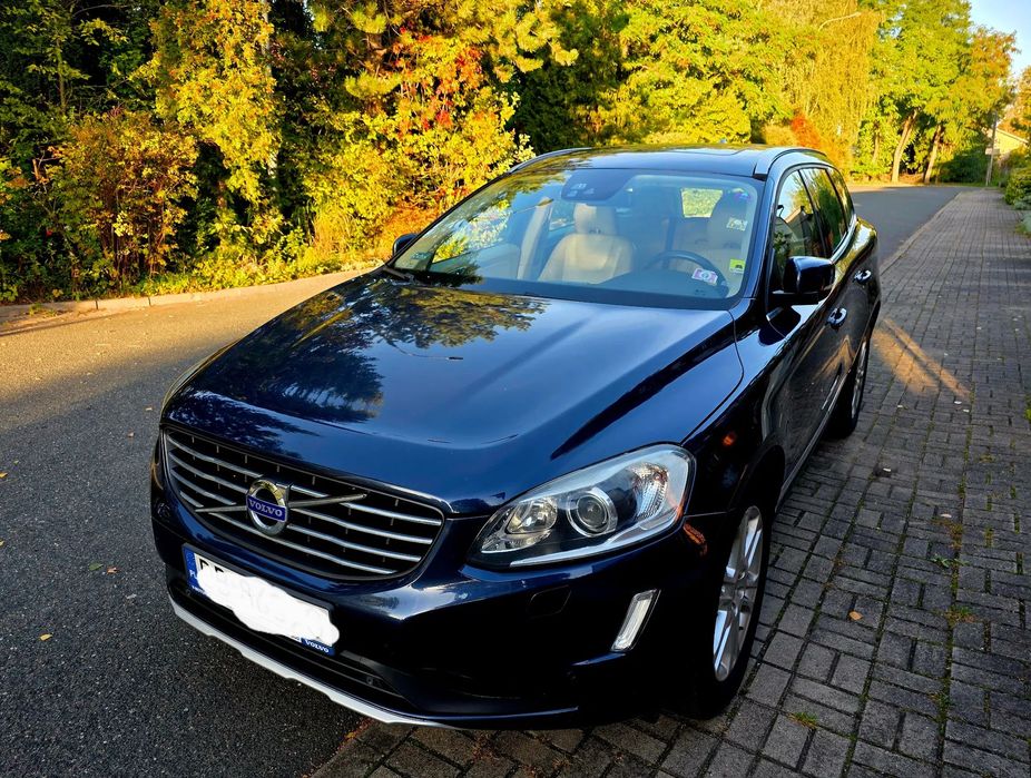 Volvo XC 60 Auto kupione w salonie Volvo w Polsce, bezwypadkowe, stan bardzo dobry