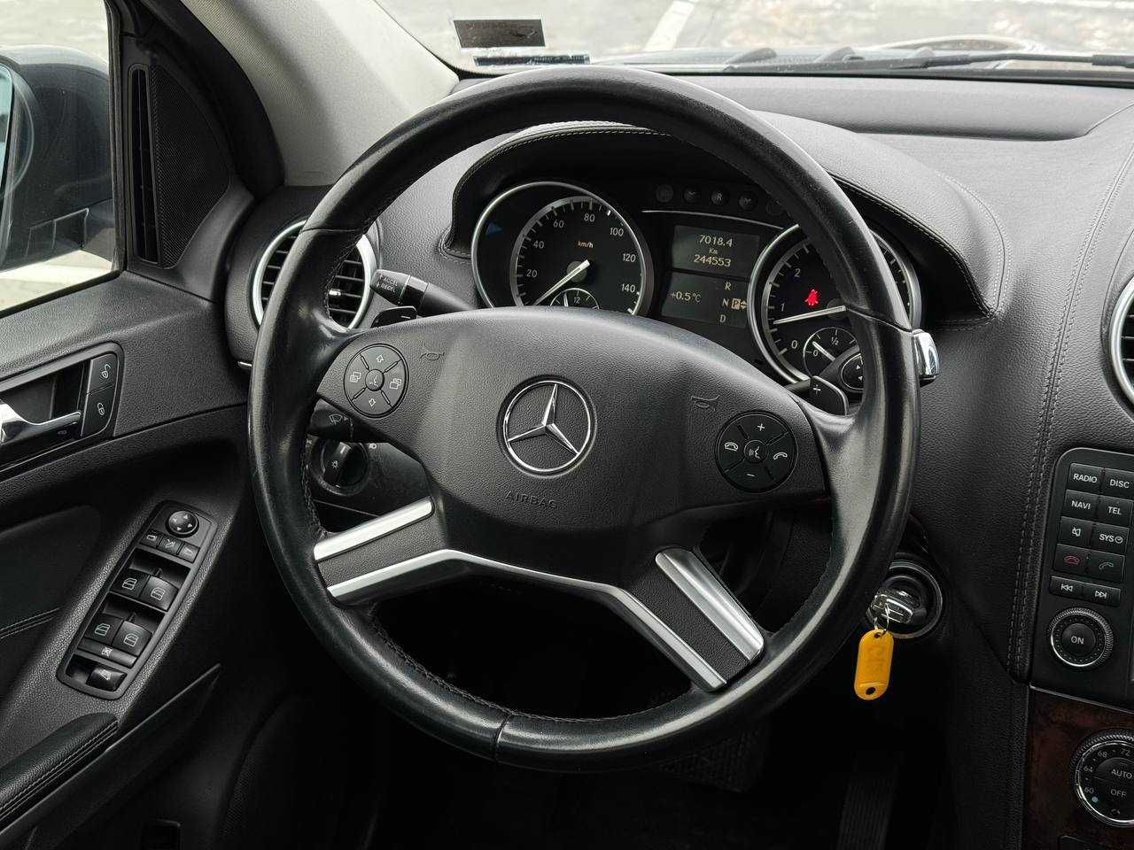 Mercedes Gl 450 2011 рік, 4.7 бензин, автомат, повний привід,