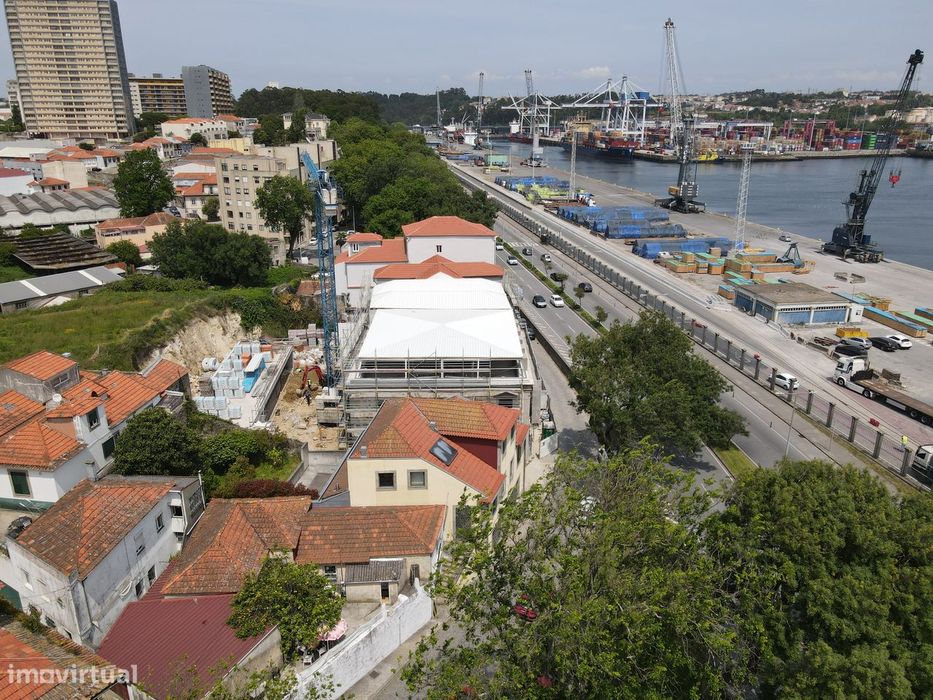 T2 Novo C/ Terraço e Lugar de Garagem em Leça da Palmeira