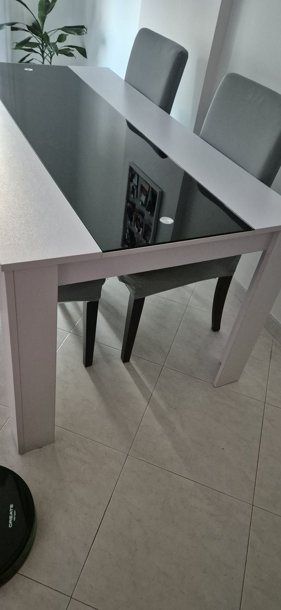 Mesa sala branca
