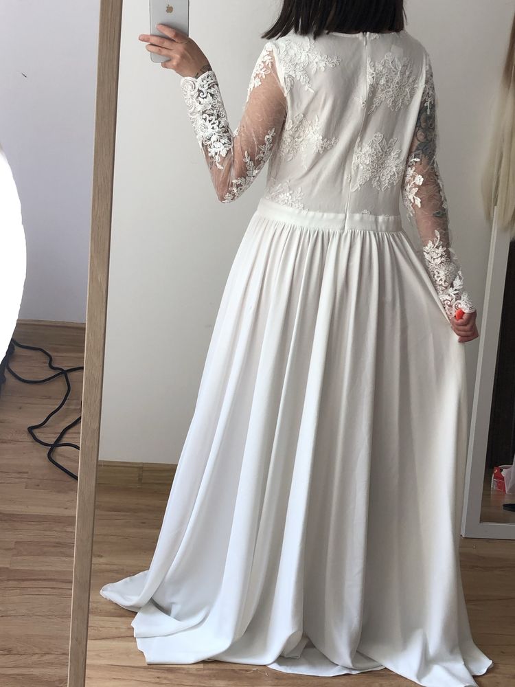 Biała długa MAXI suknia ślubna styl boho z rozcieciem na noge EMO 46
