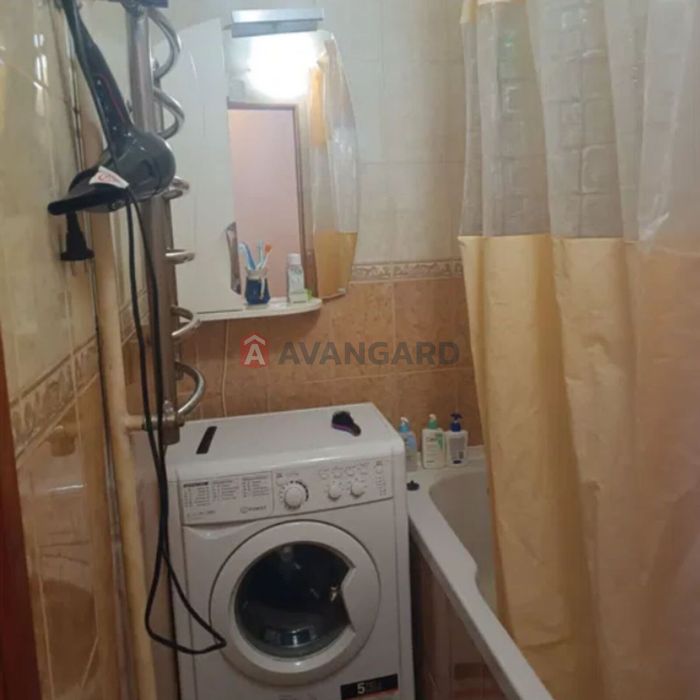 Продаж 2к квартира Коновальця 15/3, метро Палац Україна