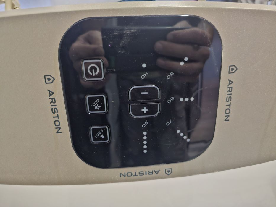 Бойлер Ariston, неробочий - потік. Електроніка функціонує

електроніка