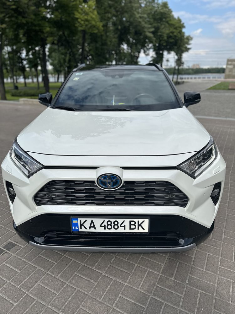 Toyota Rav 4 2020 рік