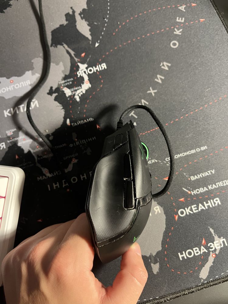 Мишка Razer basilisk v2