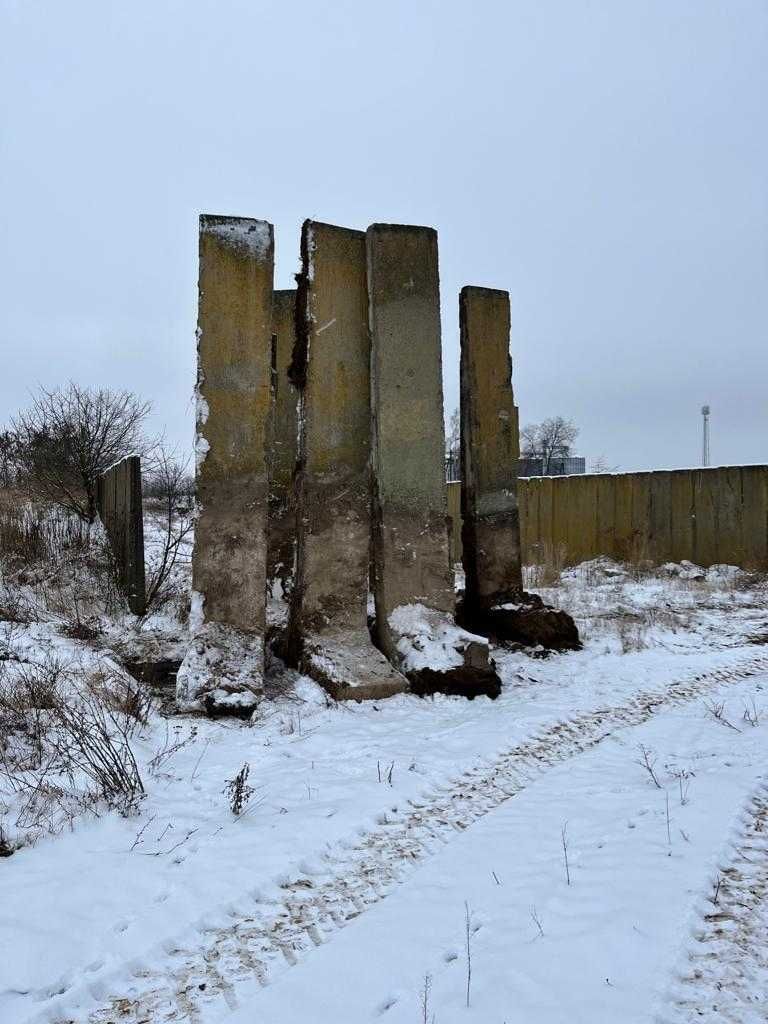 Mur oporowy L - ka w kształcie litery " T "