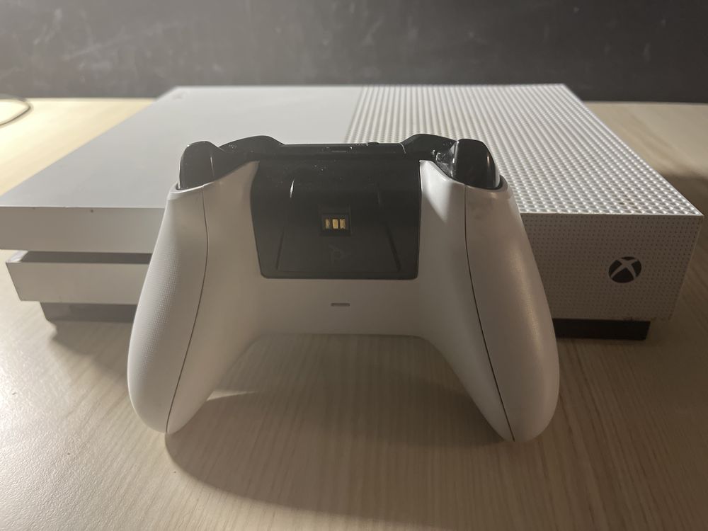 Xbox One S 1TB + oryginalny pad