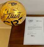 Bola autografada CR7+Certificado de oficialidade e Foto plastificadas