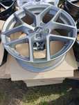 Nowe felgi aluminiowe powystawowe BORBET 5x108 8x18 et45