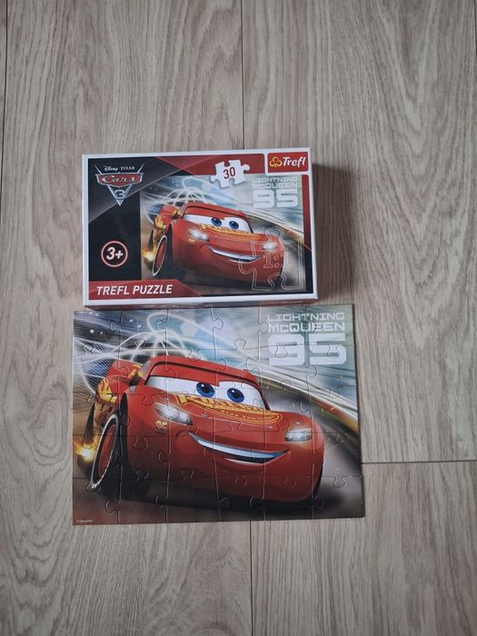 Puzzle z bajki Auta 30 elementów