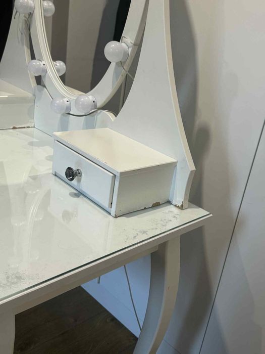 Toaletka Ikea Hemnes