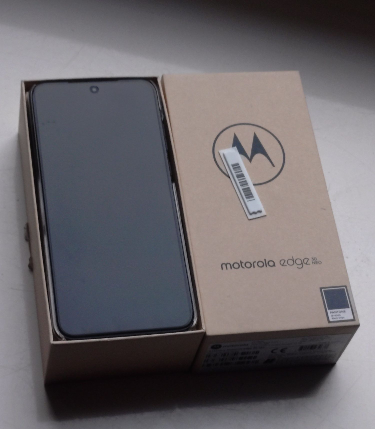 Motorola edge 30 neo 8/128. Jak nowy.