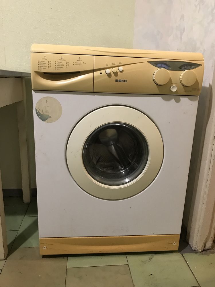 Стиральная машинка Beko WN 6005 RS не рабочая, на запчасти