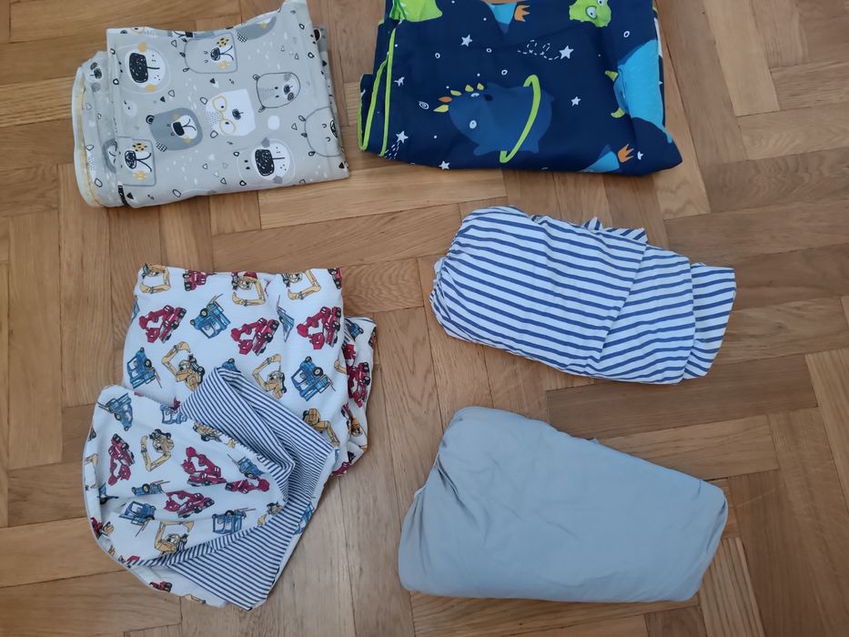 3 komplety pościeli 100x 135 , 2 prześcieradła