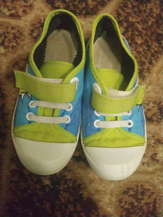 Взуття дитяче тапки тапочки обувь детская в садок пінетки