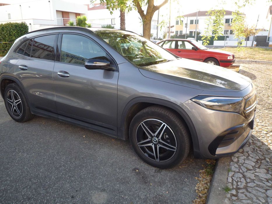 Mercedes-Benz EQA 250 de 2023, com 16.000 kms, na garantia