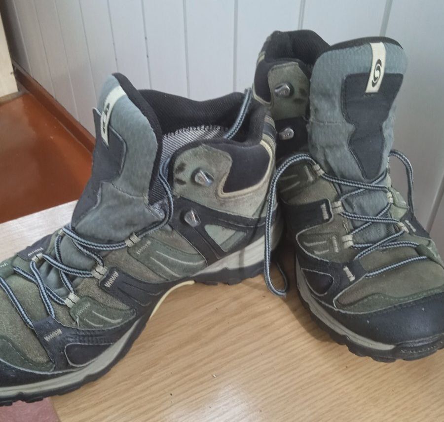 Тренінгове взуття  salomon 40 розмір