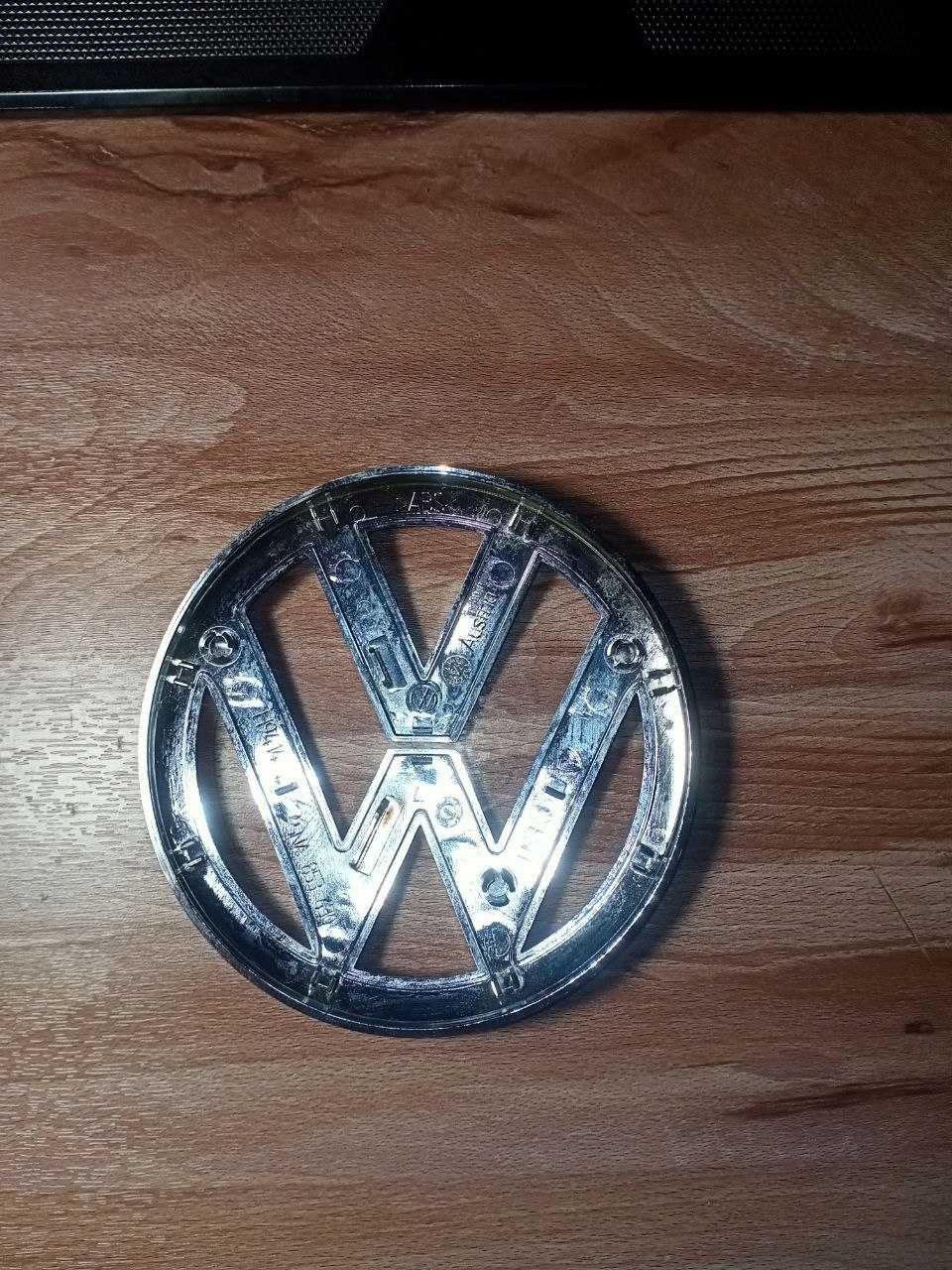 Еблема (Значок) на Volkswagen 5na853630