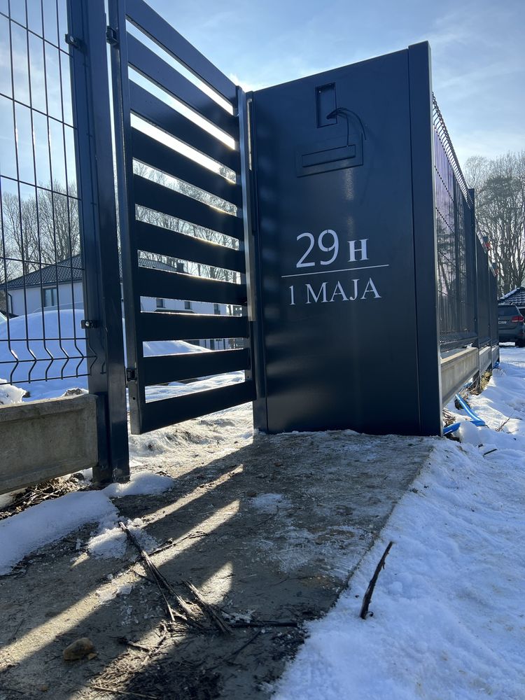Slupek multimedialny multibox miultiskrzynka poczta slupek pocztowy