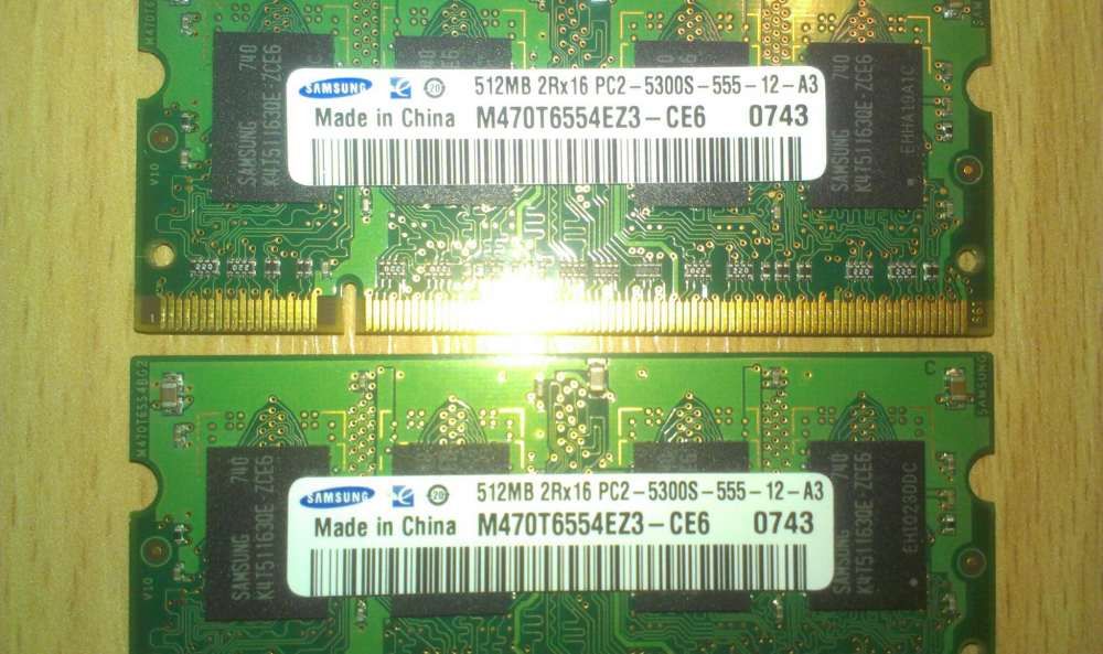 Оперативная память Samsung DDR2 для ноутбука SO-DIMM 512mb 1шт