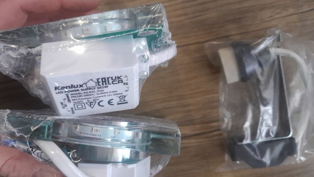 2x Oprawa halogenowa z paskiem Led (podświetlana)