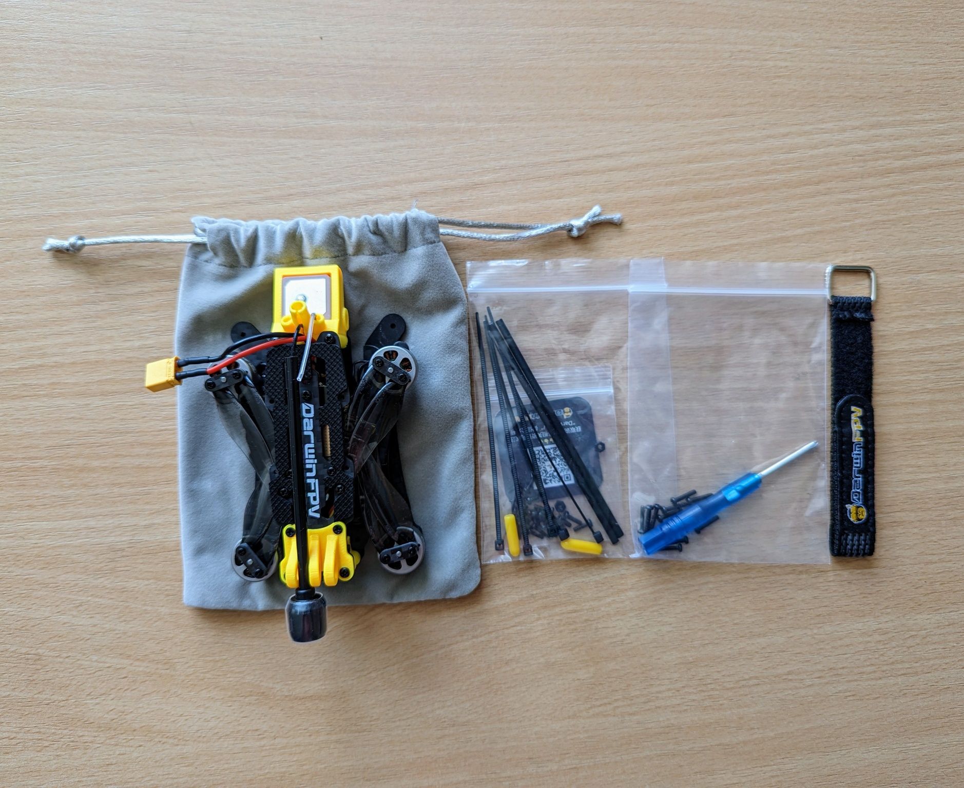 DarwinFPV FoldApe4 3S 4" 15A 1504 3800KV - ELRS 2.4G Analog with GPS